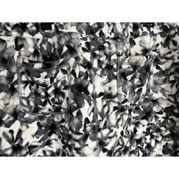 Isaac Mizrahi Soho Petite Quilted Knit Jacquard Skort PITCH BLACK NWOT SIZE 3XP - Picture 4 of 10